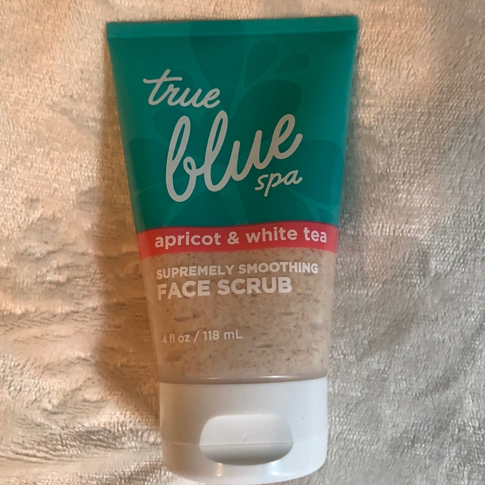 True blue spa face scrub